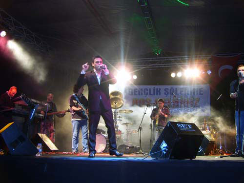 ORDU'DA MAYIS 7'SİNDE KUTSİ VE ZEYNEP CASALİNİ KONSERİ 10