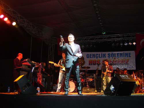 ORDU'DA MAYIS 7'SİNDE KUTSİ VE ZEYNEP CASALİNİ KONSERİ 11