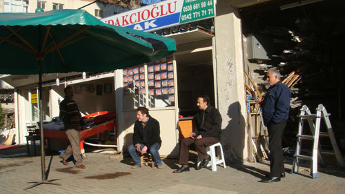 Nihat Kondak'ın İşyeri ve Esnaflar 1