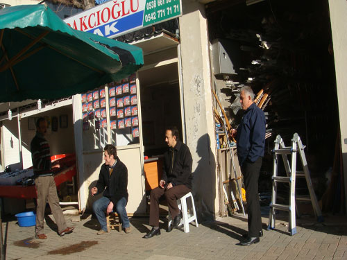 Nihat Kondak'ın İşyeri ve Esnaflar 2