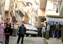 Terastan düşen kadın hayatını kaybetti