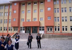 64 Lise türü kapatılacak