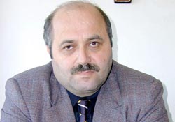 "Özür dileyenler aydın değil zavallı"