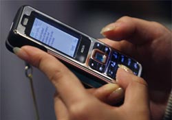 Cep telefonları dinleniyor