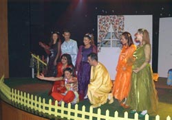 'Arkadaşım Güneş Işınları' sahnelendi