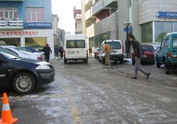 DİKKAT! Yollar buz pisti gibi