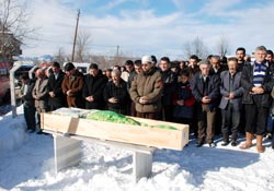 Ölen öğretmenler toprağa verildi