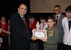 Satrançda derece yapanlara madalya