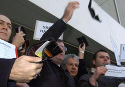 Sözleşmeli personele yeni haklar