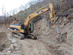 Gürgentepeliler kendi yolunu kendi yapıyor