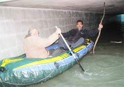 Su kanalı değil alt geçit!