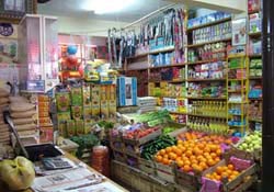 Küçük esnaf yok olma tehlikesi yaşıyor