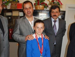 Atletizm şampiyonluğuna daire sözü