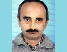 Öğretmen benzin döküp kendini yaktı