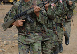 Askere Facebook yasağı