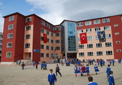 Sakarya İlköğretim'de ilk ders zili çaldı