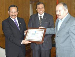 Başkan Toruna Ödül Yağıyor !!!