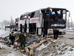 Giresun otobüsü devrildi:2 ölü, 38 yaralı