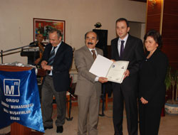 Mali Müşavirler belgelerini aldı