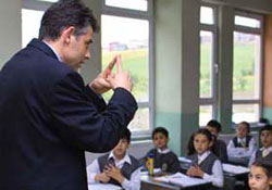 İşsizler ordusu yaratıyoruz