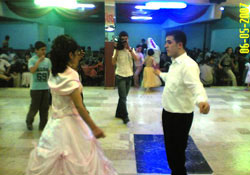 Nişan merasiminde sürpriz kaza