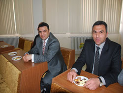 Aynı mecliste iki kardeş hemde muhalif