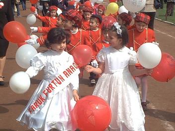 Bugün 23 Nisan Aziz Dede Çocukları