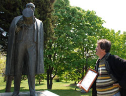 Emekli öğretim üyesinden Ata'ya şikayet
