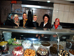 Fatsa'da muhtaç aileler yararına kermes düzenlendi