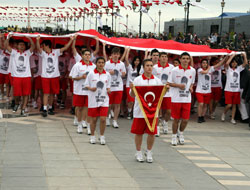Sevgi Bayrağı Samsun'dan yola çıktı