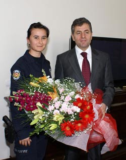 Polislerden Vali ye Ziyaret