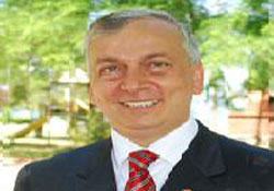 Şahin bir ayağını Ankara'ya attı