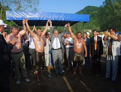 Bolaman'da 19 Mayıs güreşi