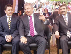 Gülyalı'dan Baykal geçti