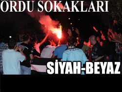 Ordu sokaklarında siyah-beyaz çoşkusu