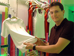 Kene giysileri satışta