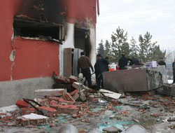 Mutfak tüpü patladı;1 yaralı