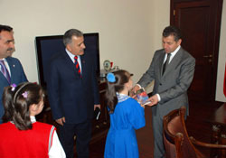 Çocuklardan valiye ziyaret