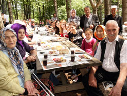 Diyaliz hastaları piknikte buluştu