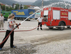 Bayanların itfaiyeci olma yarışı