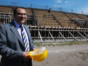 Vali Kaban'dan olimpik havuza inceleme