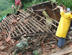 Perşembe'de heyelan 2 can aldı!