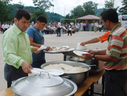 Mezunlar pilav gününde buluştu