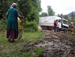 Kızılay'dan Perşembe'ye yardım