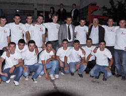 Çaybaşı gençleri askere şenlikle uğurlandı