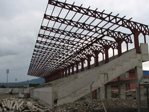 Durugöl Stadı tribün inşaatı sürüyor