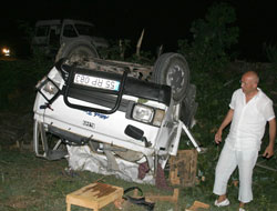 Yoldan çıkan araç ters döndü:7 yaralı