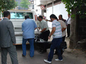 Madde bağımlısı genç kendini astı