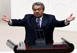 Kamer Genç' e hemşehri desteği