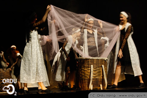 Güldestan Büyüledi